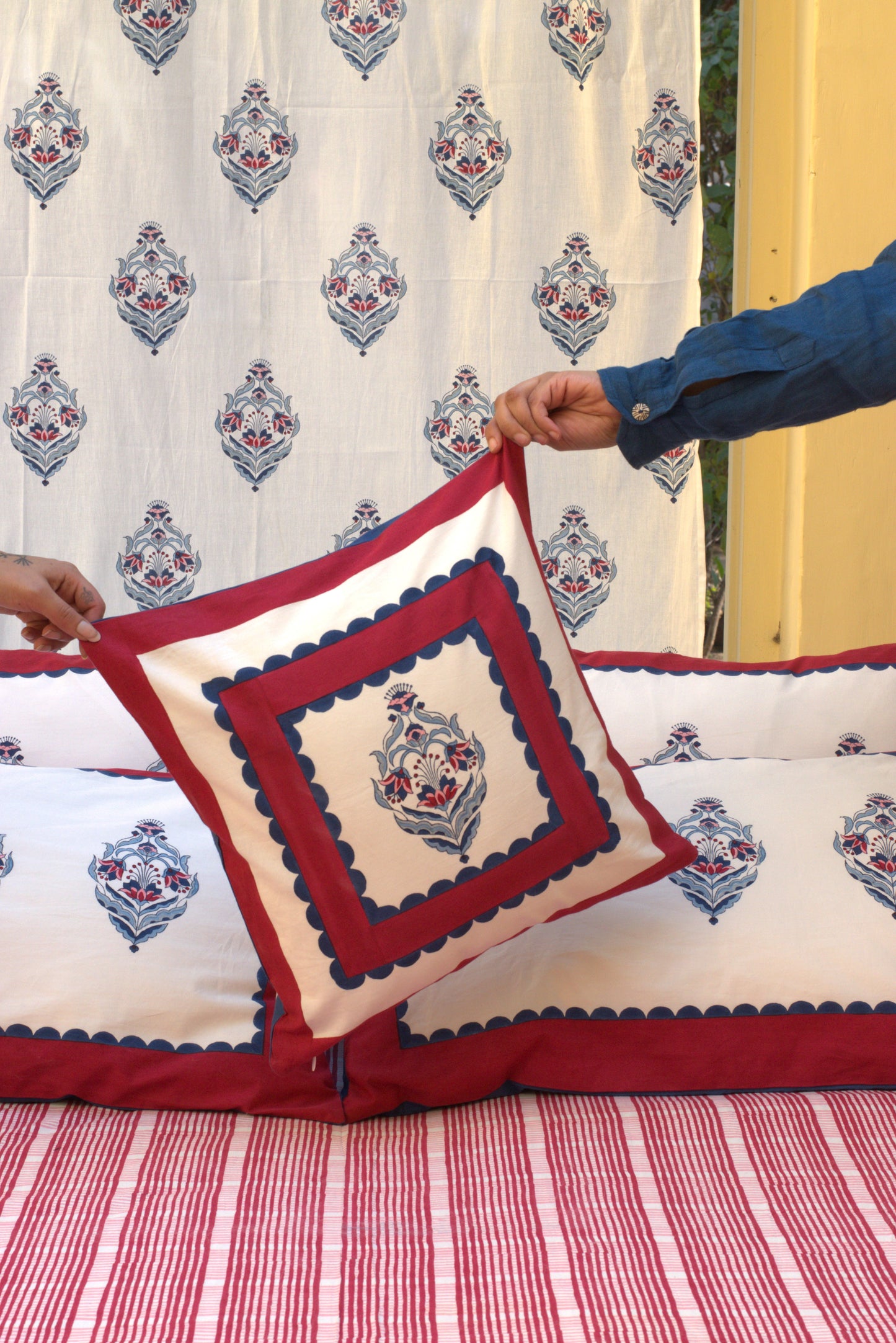 Wellingdon Red Bedsheet Set