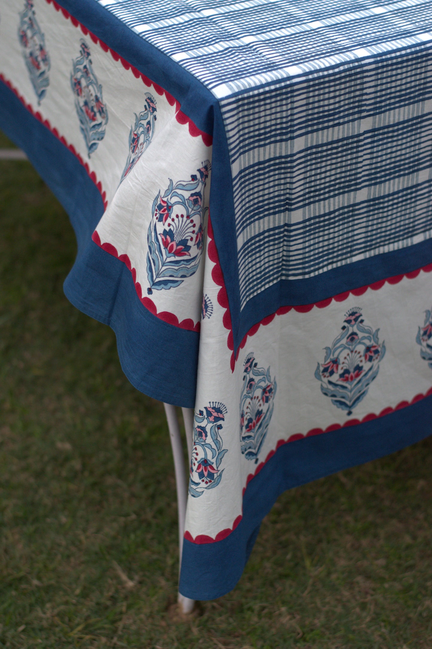 Wellingdon Blue Table Cover