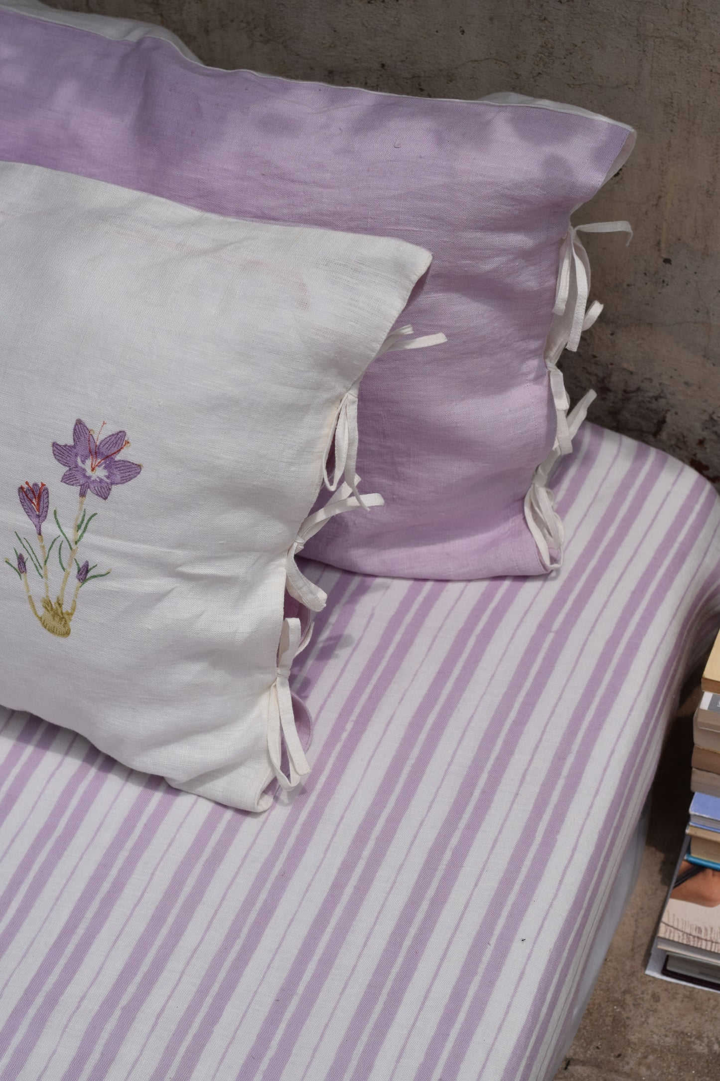 Zafran Linen Bedsheet Set