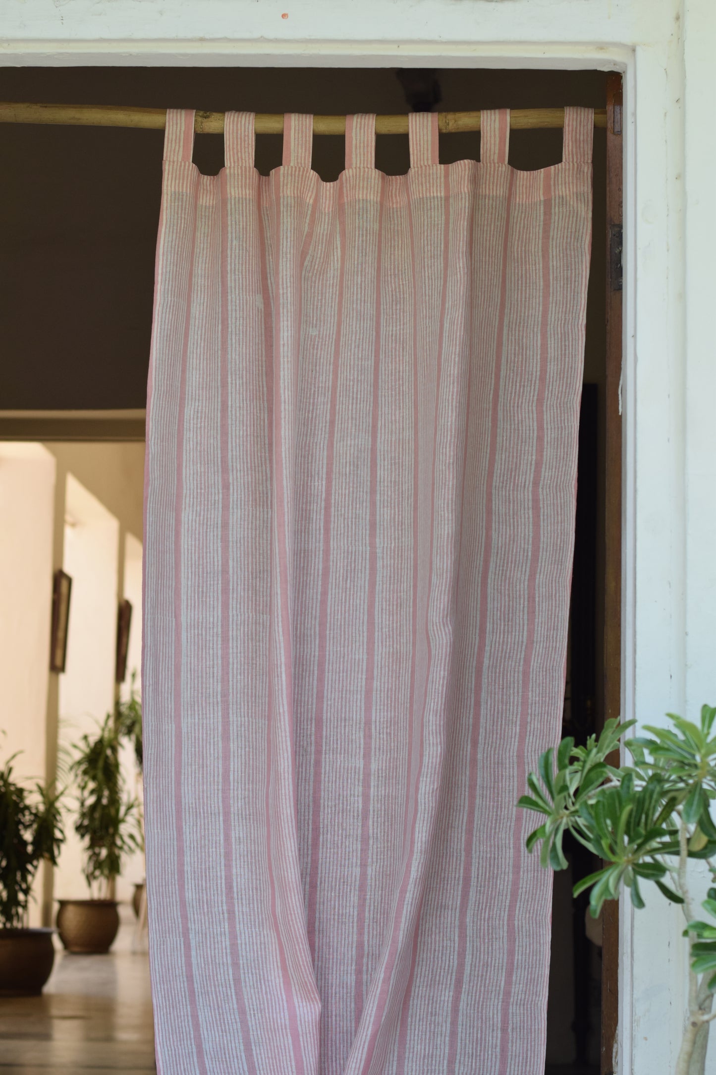 Gulabi Rekh Linen Curtain
