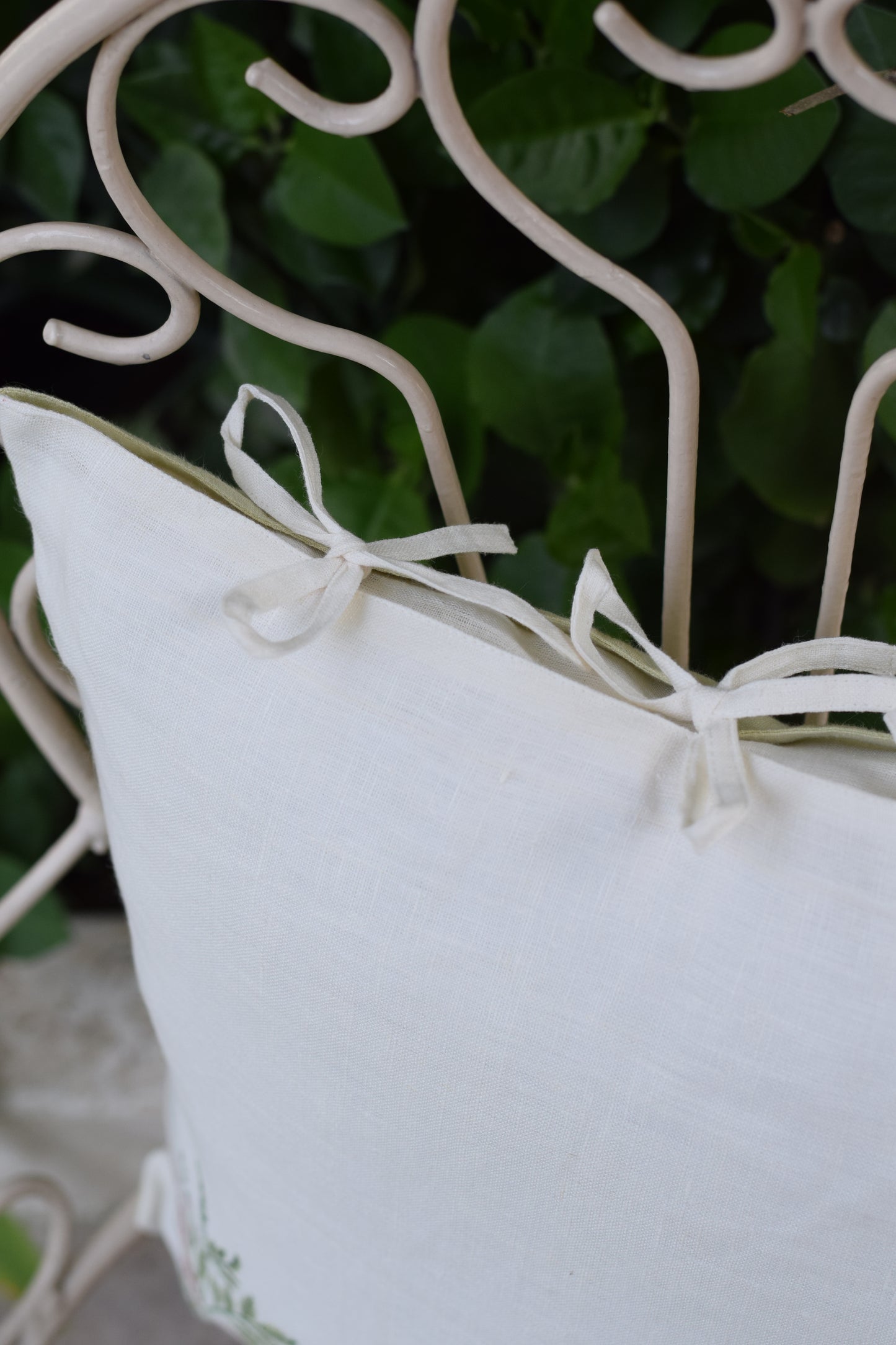 Kurumulak Linen Cushion Cover