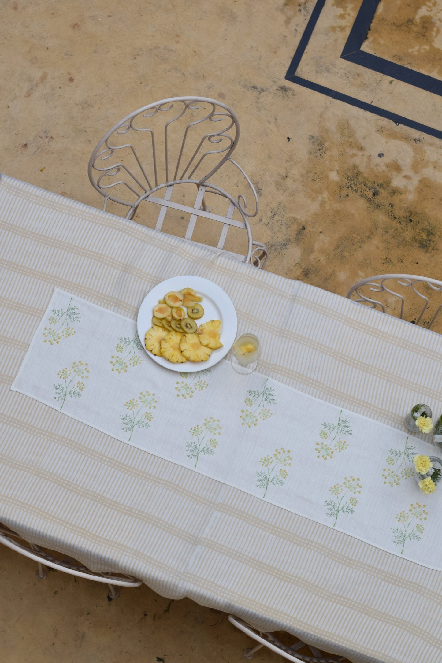 Variyali Linen Runner