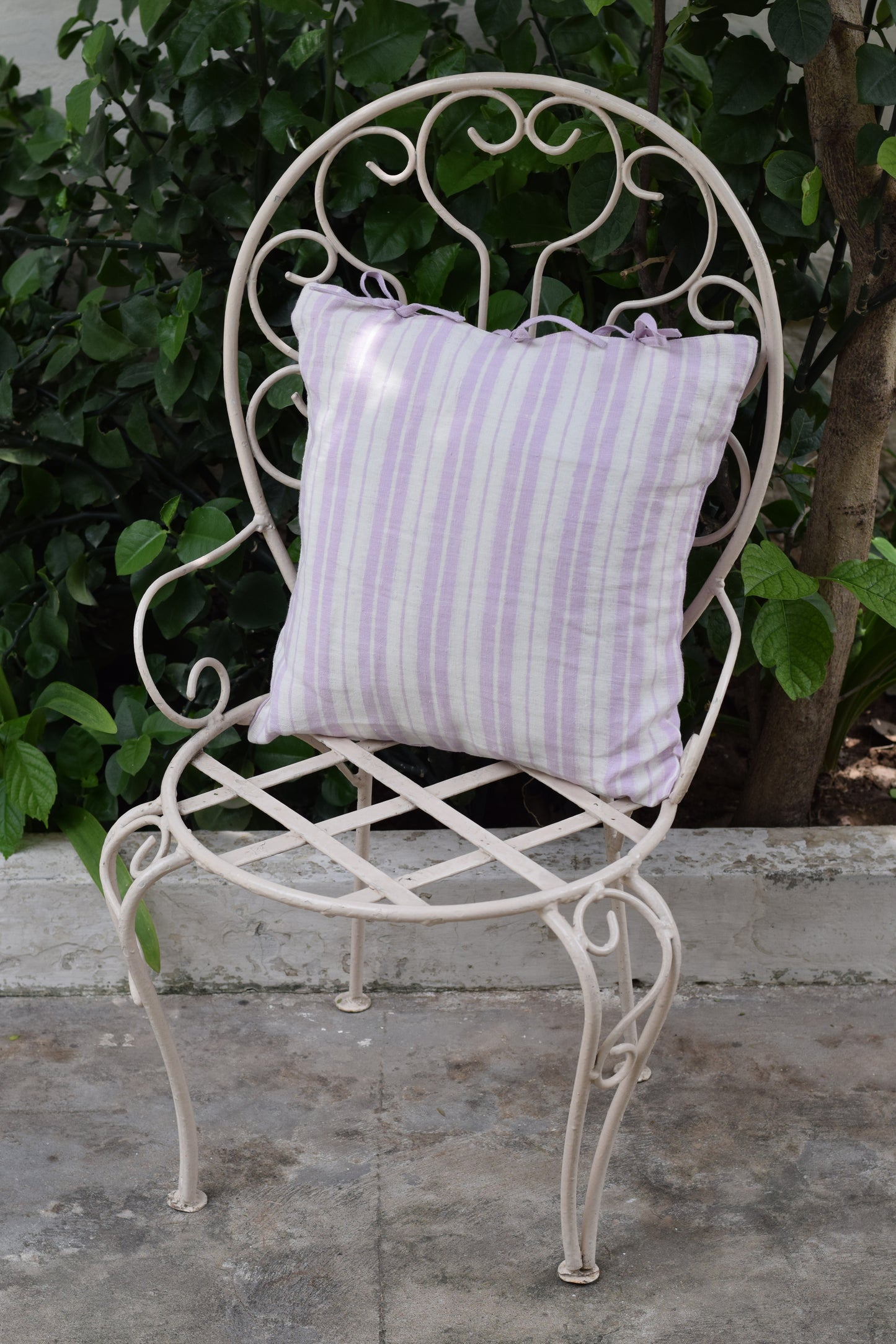 Jamuni Rekh Linen Cushion Cover