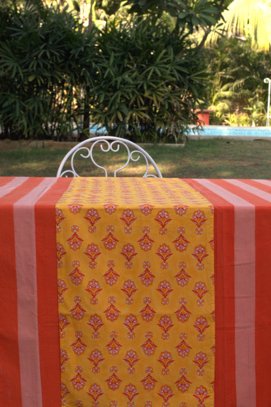 Lillian's Summer Bunch Table Runner