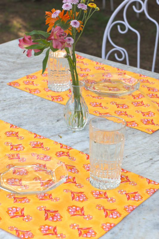 Lillian's Summer Bunch Placemat Set