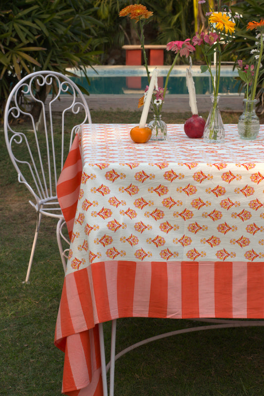 Lillian's Spring Bunch Table Cover