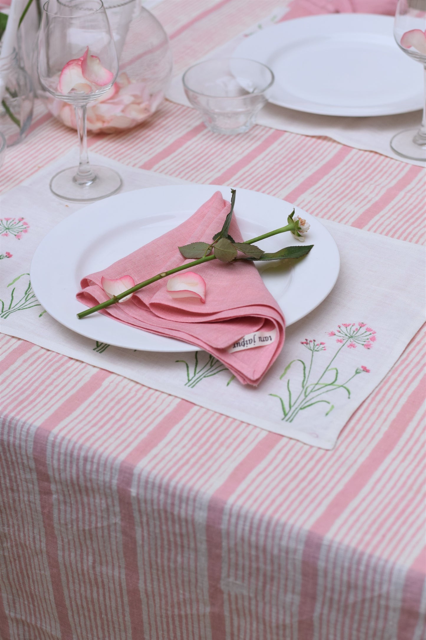 Gulaabi Linen Napkins