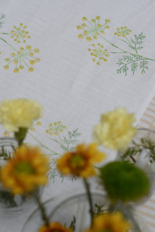 Variyali Linen Runner