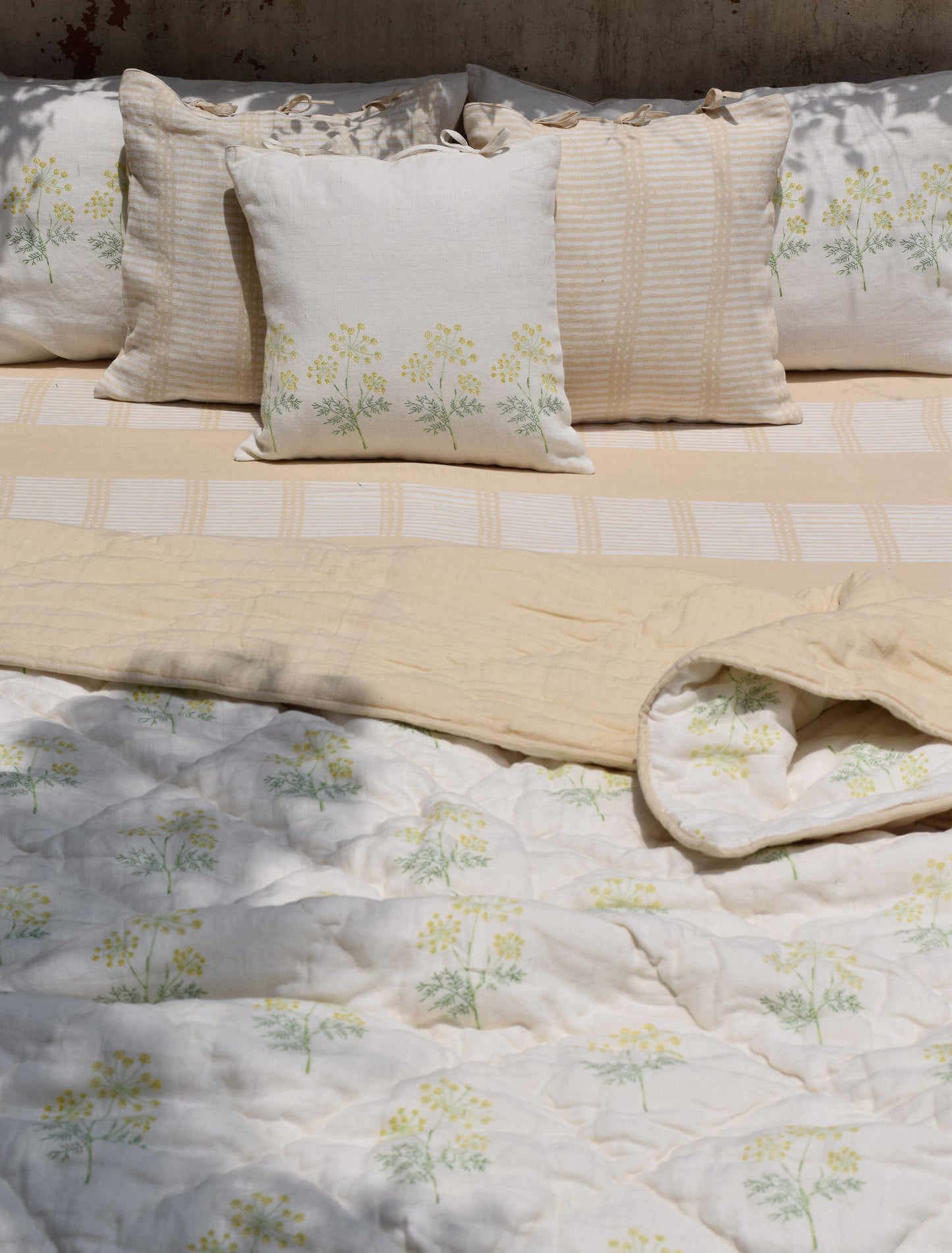Variyali Linen Bedsheet Set