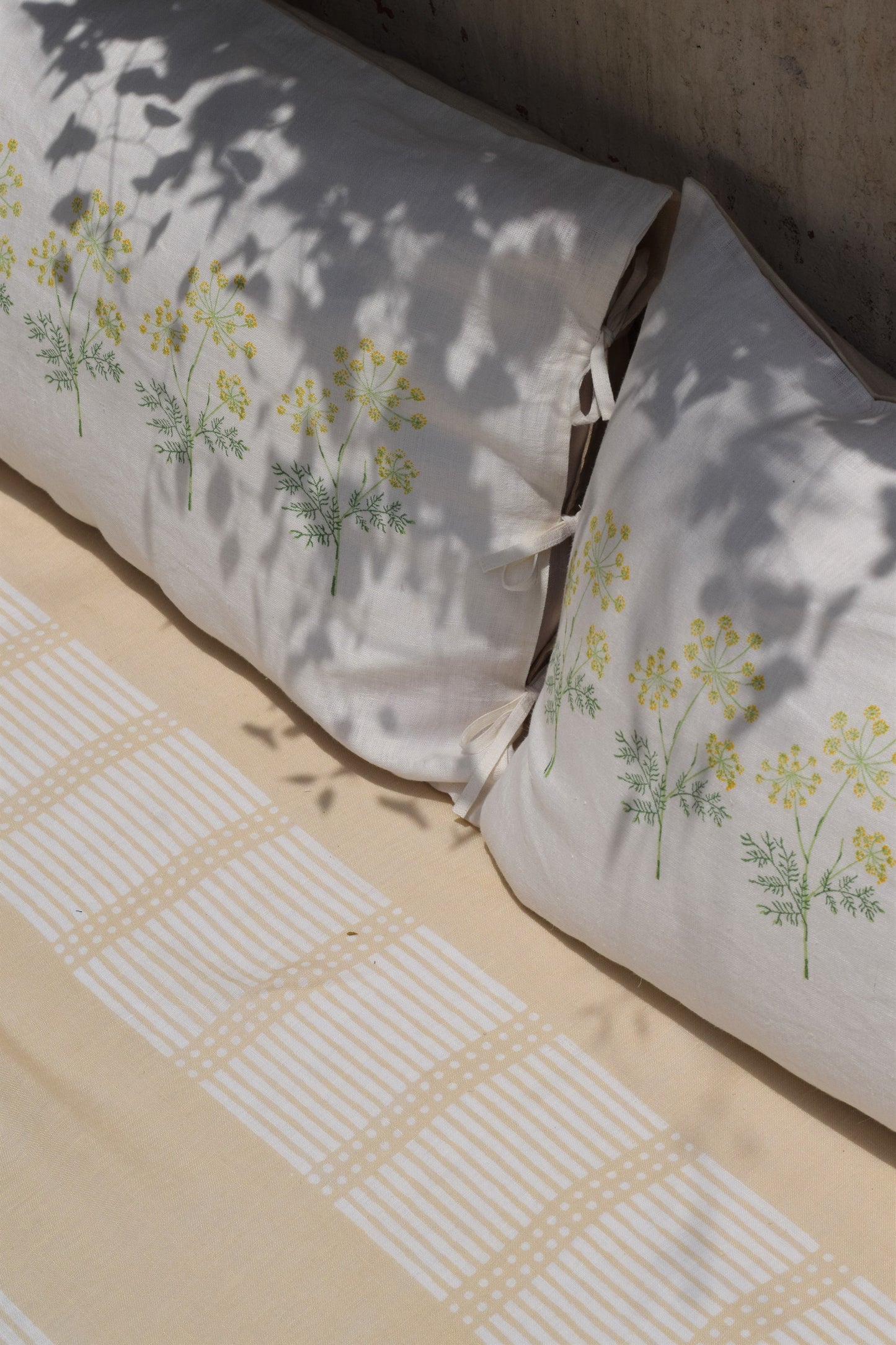 Variyali Linen Bedsheet Set