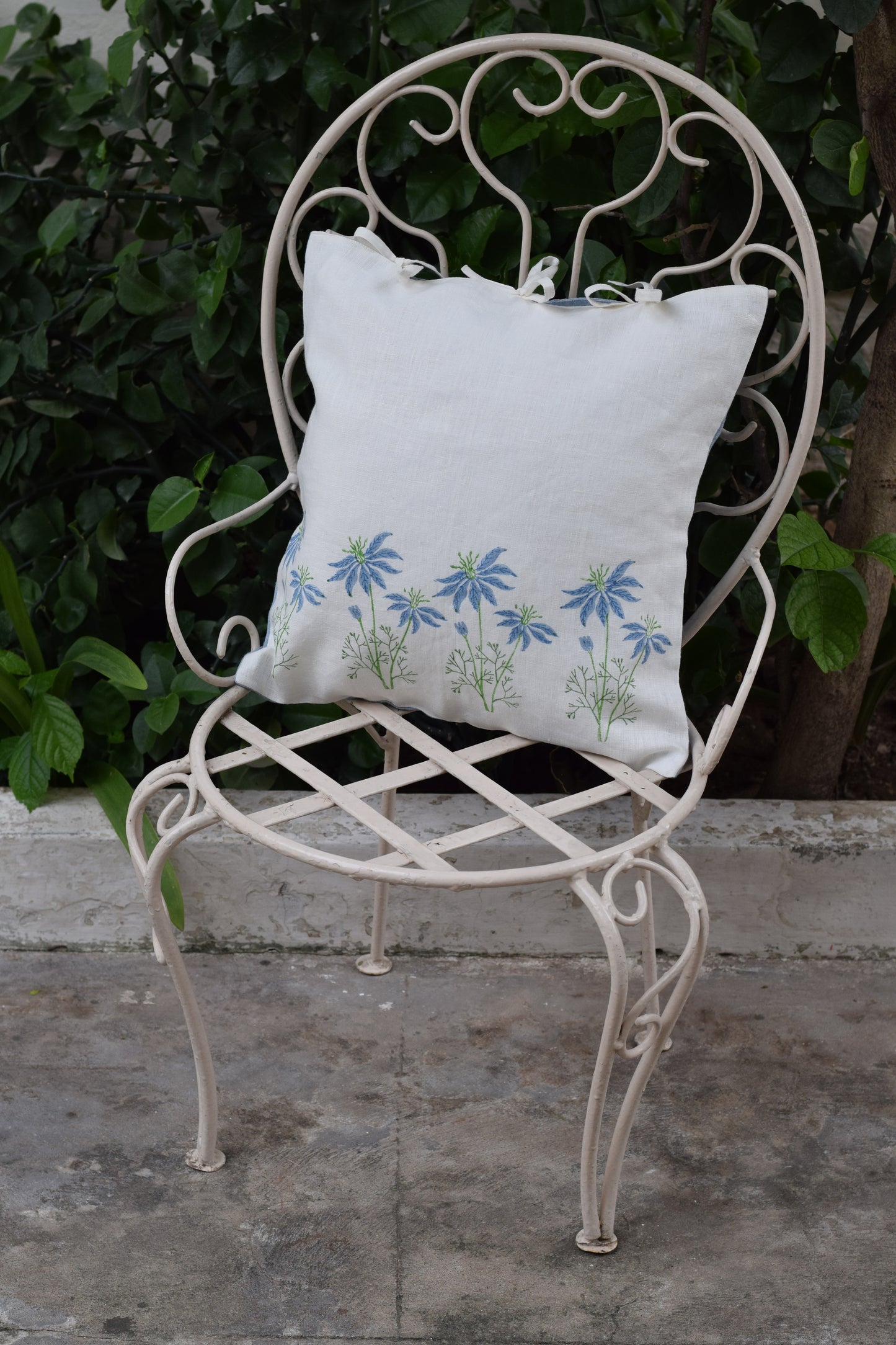 Kallonji Linen Cushion Cover