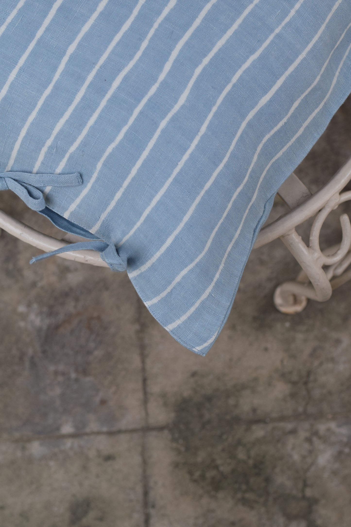 Asmaani Rekh Linen Cushion Cover