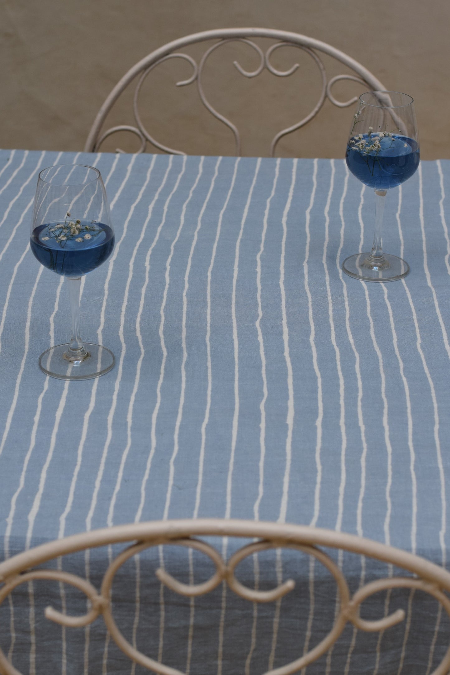 Asmaani Rekh Linen Table Cover