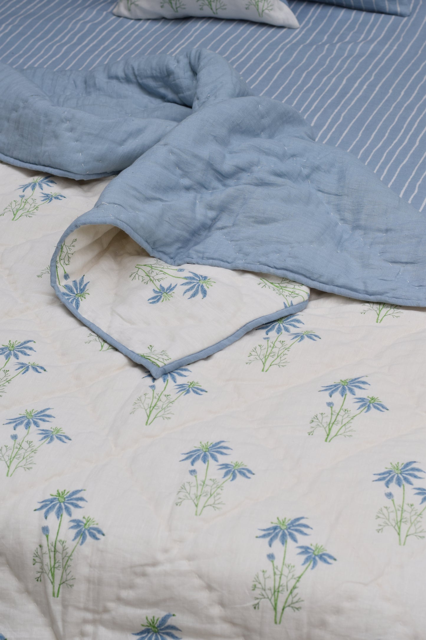 Kallonji Linen Blanket